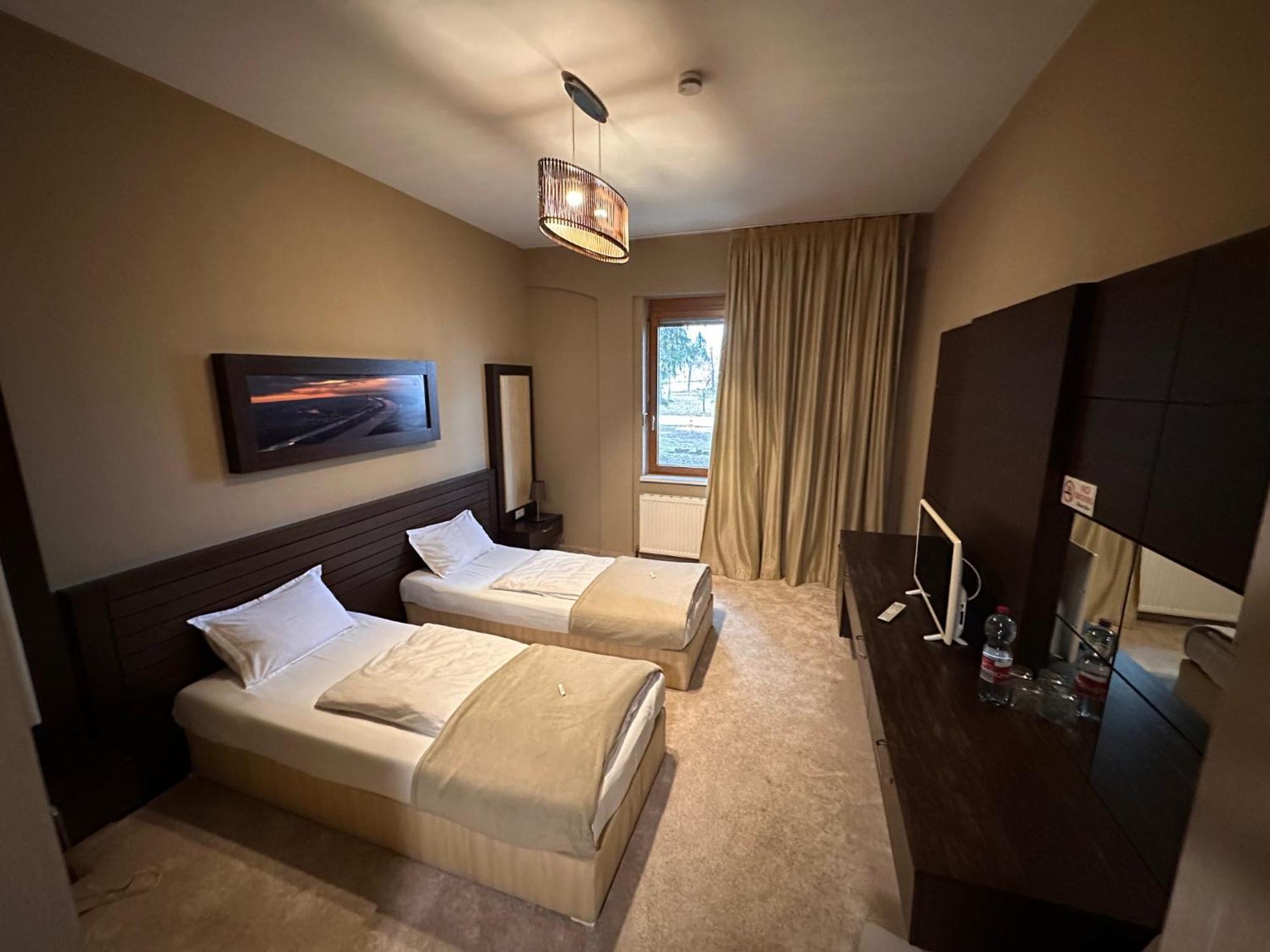 River Lodge Вена Экстерьер фото