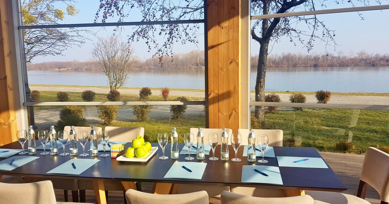 River Lodge Вена Экстерьер фото